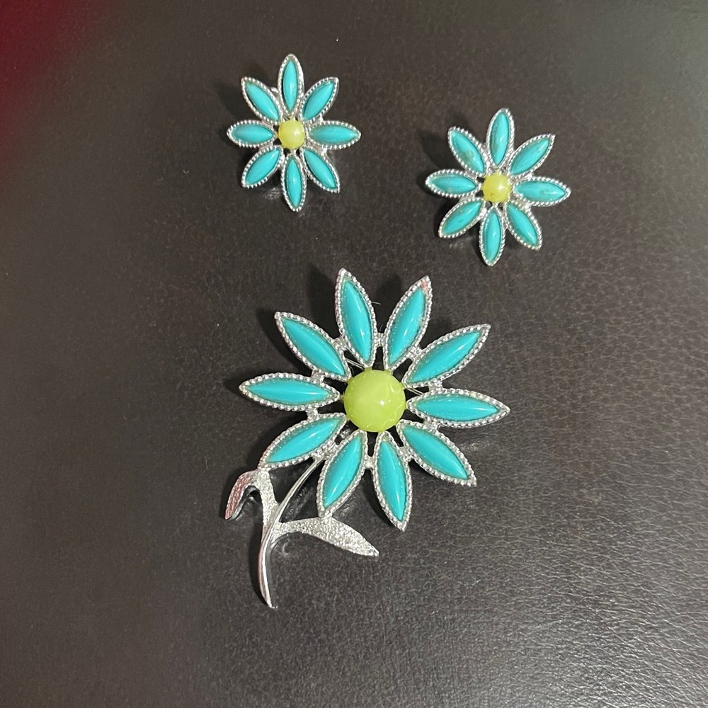 Vintage Sarah Coventry Silver Toned Blue Daisy Flower Brooch Pin & Earrings